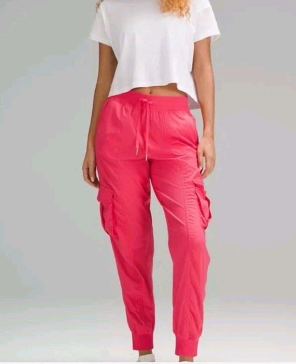 Lululemon Dance Studio Relxed Fit Pink Mid Rise Cargo Joggers Medium Athleisure